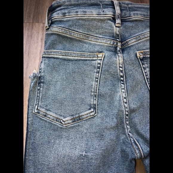 Free People Raw High Rise Jeggings Size 26 NWT - Picture 3 of 4